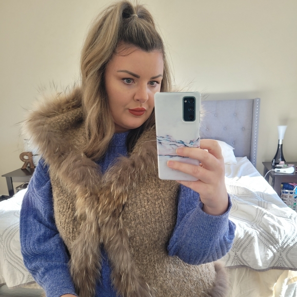 Rudsak Raccoon Fur Hooded Vest, Size M/L - Picture 2 of 16